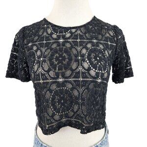 Forever 21 Crop Top Women's Small Black Lace Short Sleeve Round Keyhole Neck